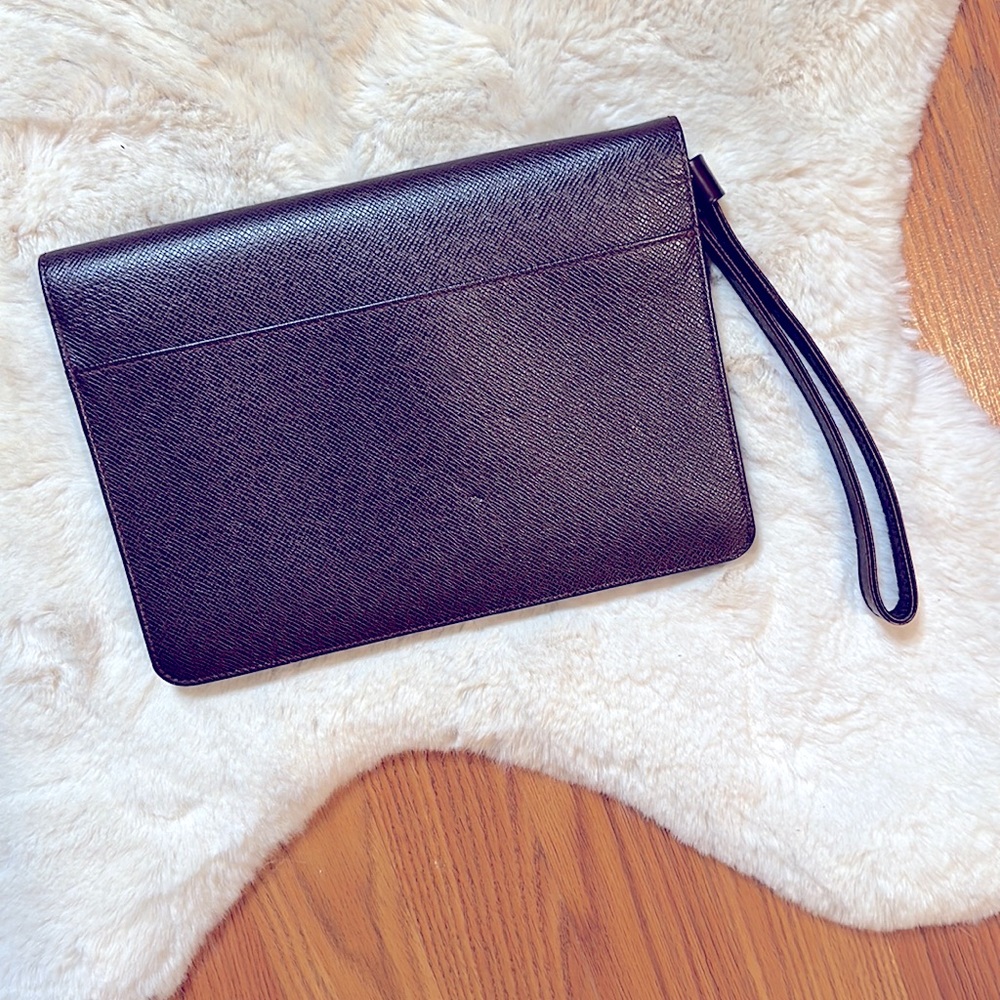 AUTHENTIC VINTAGE LOUIS VUITTON BURGUNDY CLUTCH - Picture 8 of 11